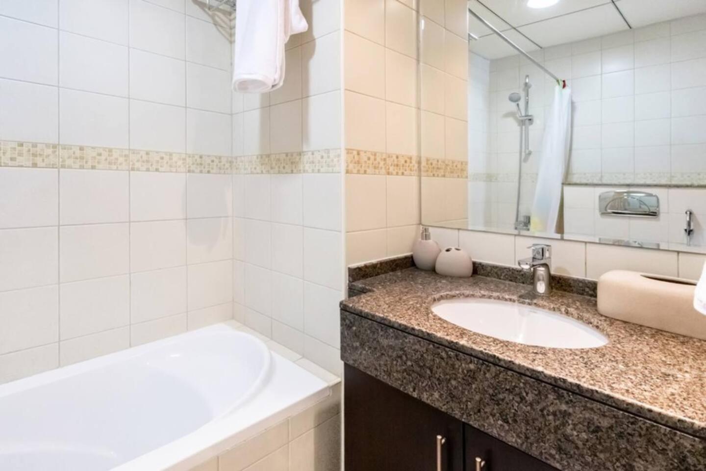 Luxurious 1 Bedroom Apartment In The Dubai Marina! エクステリア 写真